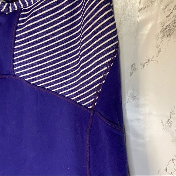 Athleta Purple Fulfillment tank with built in bra size medium - Picture 3 of 5